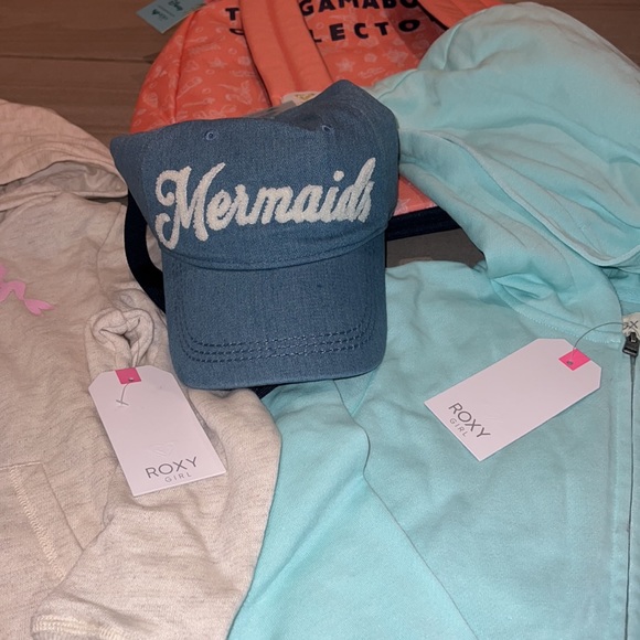 🔥 ROXY X THE LITTLE MERMAID CLOTHING BUNDLE BOX FOR GIRLS NWT 🔥 - Picture 4 of 6